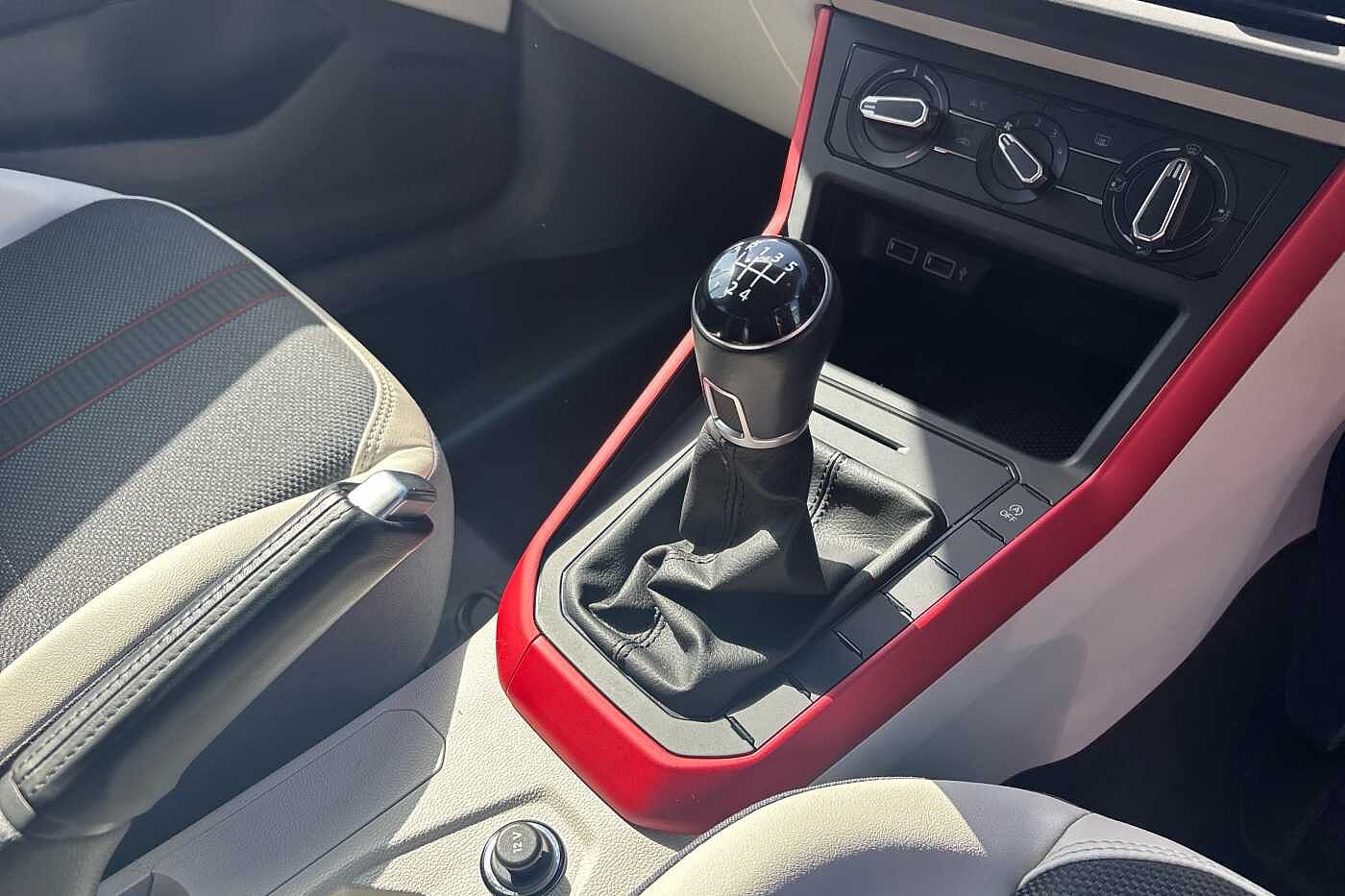 Volkswagen Polo Beats 1.0 TSI 95PS 5-speed Manual 5 Door