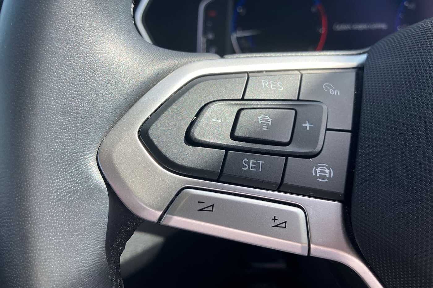 Volkswagen T-Cross 1.0 TSI (110ps) R-Line Hatchback