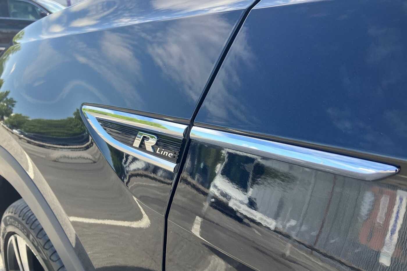 Volkswagen T-Cross 1.0 TSI (110ps) R-Line Hatchback