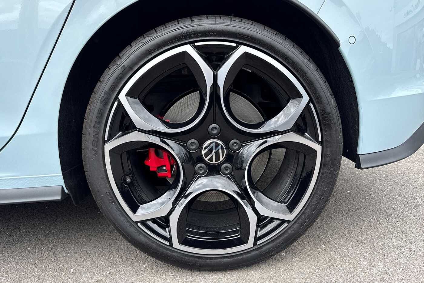 Volkswagen Golf GTI 2.0 TSI (265ps) DSG ⭐Queenstown Alloys, Black package, Sunroof, Area view⭐