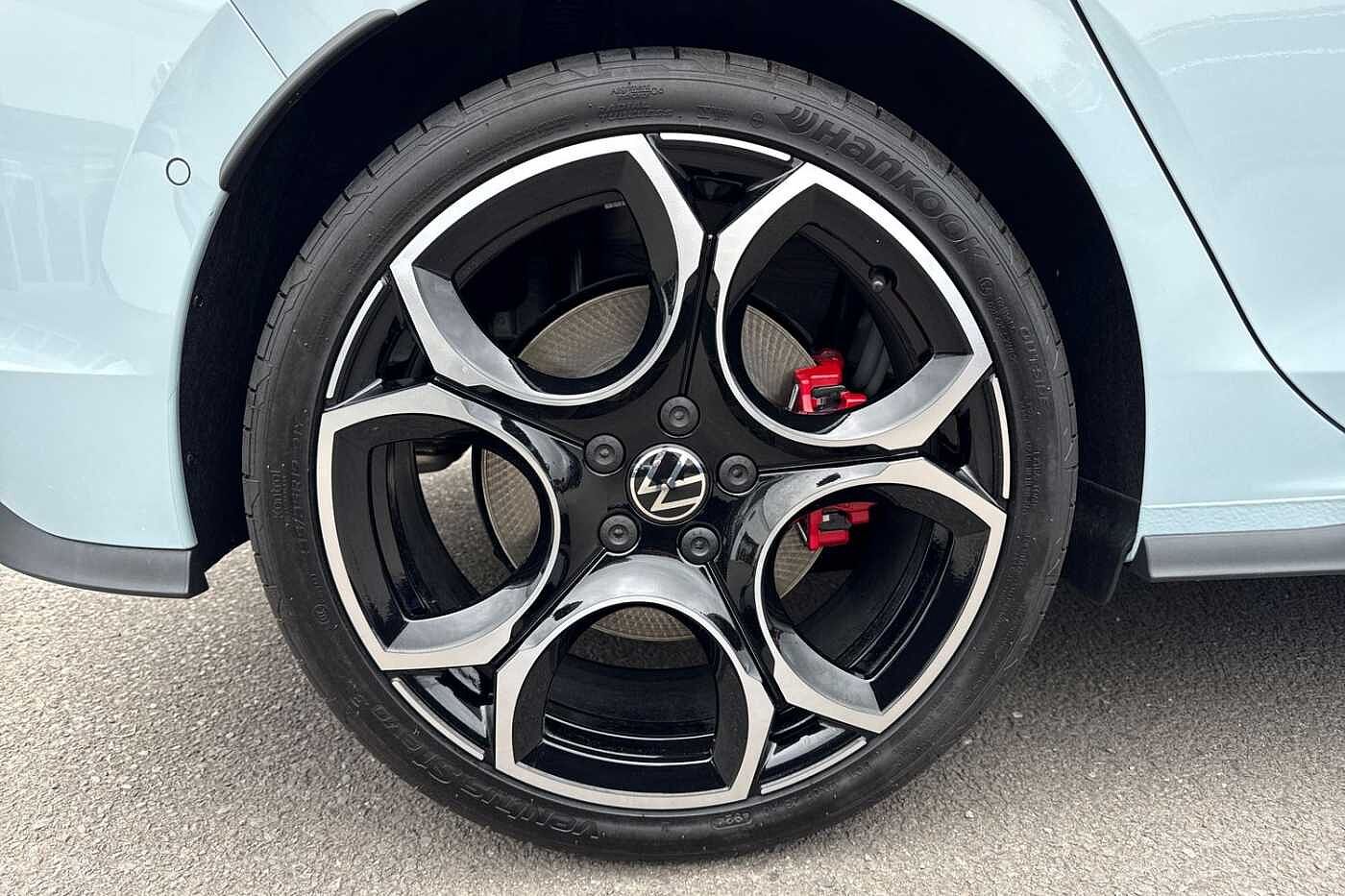 Volkswagen Golf GTI 2.0 TSI (265ps) DSG ⭐Queenstown Alloys, Black package, Sunroof, Area view⭐