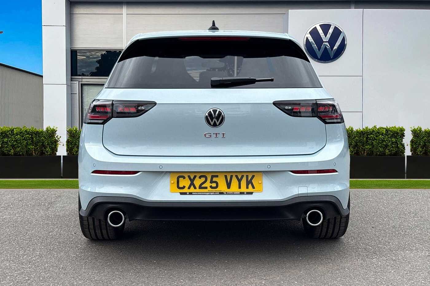 Volkswagen Golf GTI 2.0 TSI (265ps) DSG ⭐Queenstown Alloys, Black package, Sunroof, Area view⭐