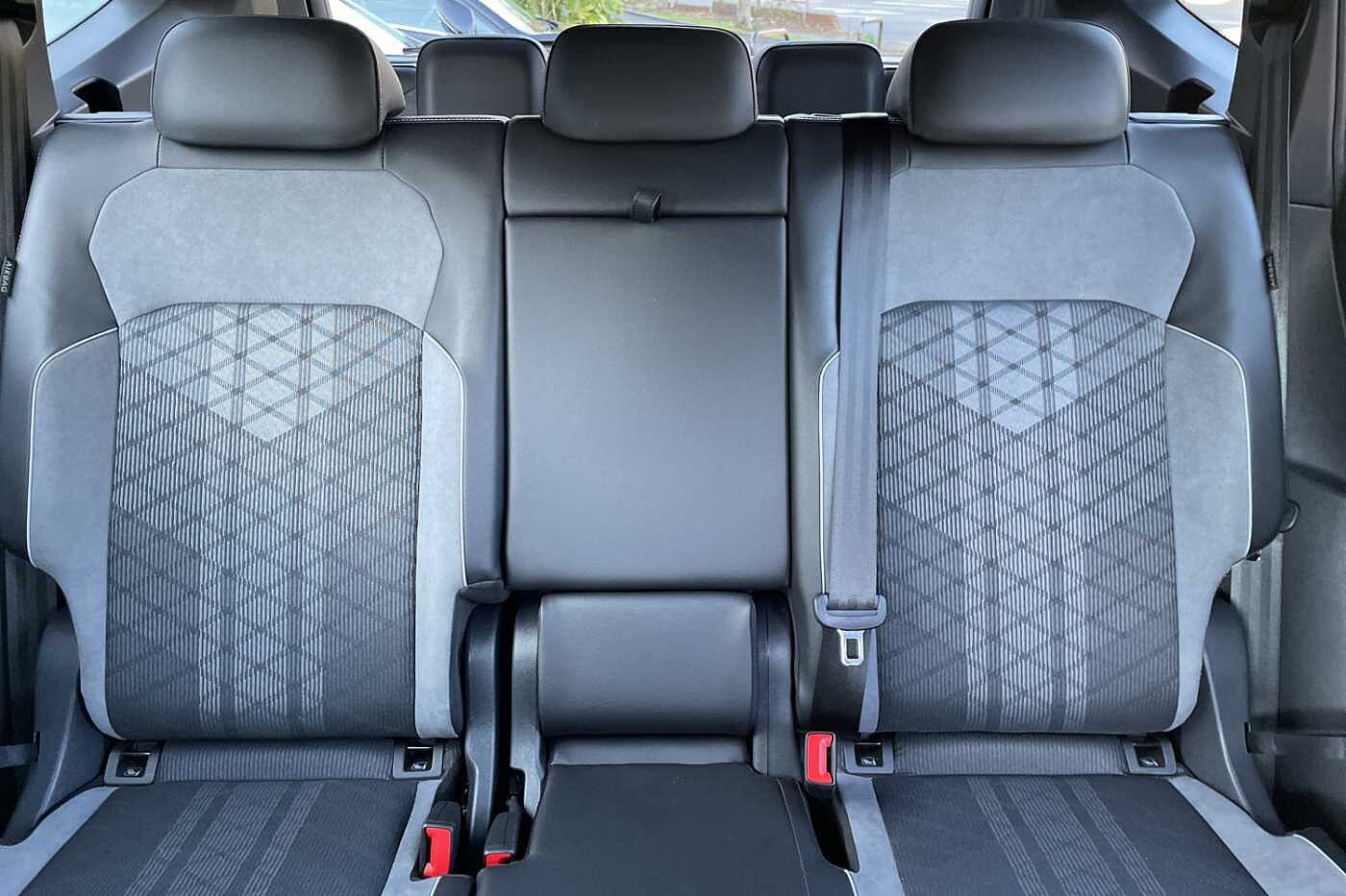 Volkswagen Tiguan Allspace 1.5 TSI (150ps) R-Line DSG
