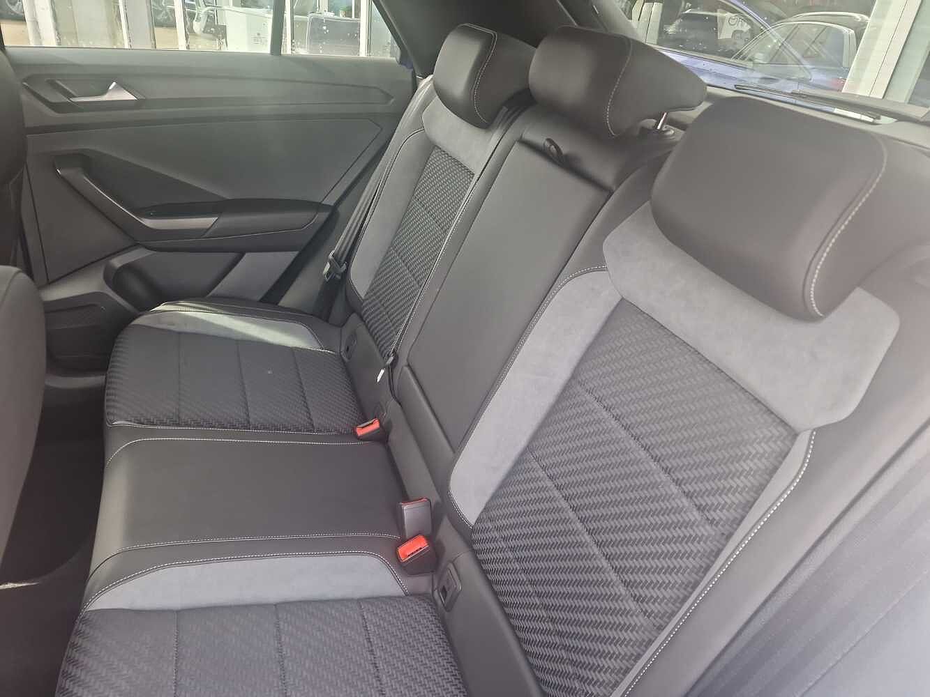 Volkswagen T-Roc 1.5 TSI 150PS R-Line