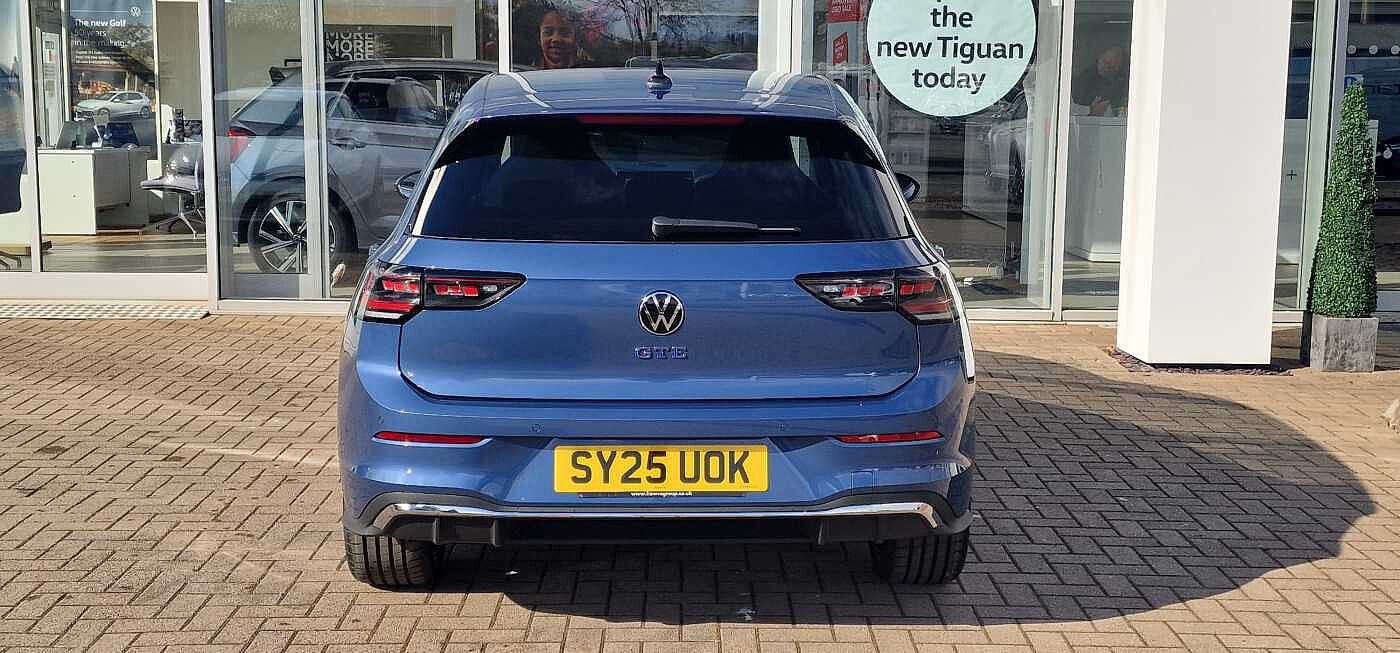 Volkswagen Golf 1.5 TSI 272PS GTE DSG