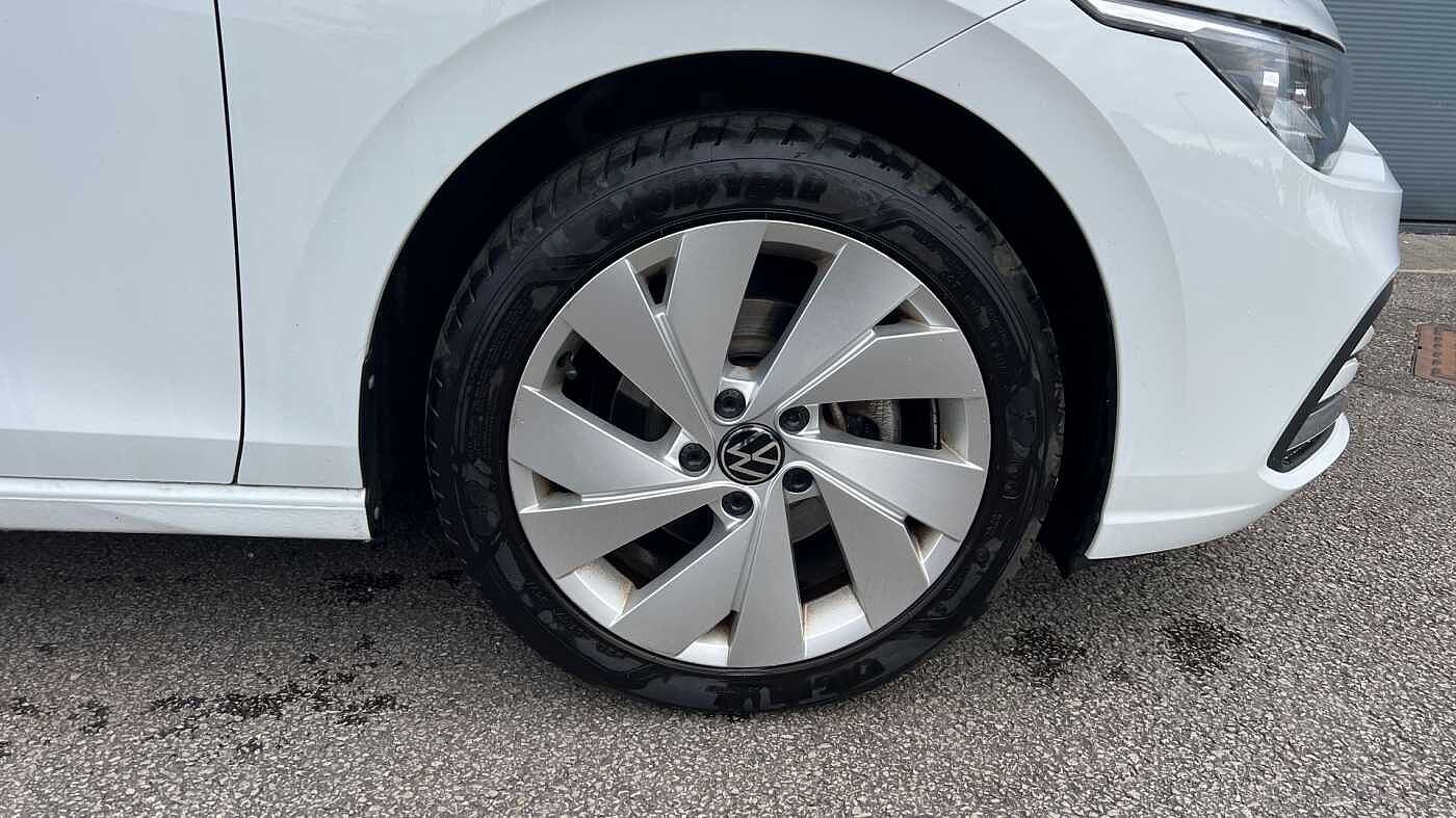 Volkswagen Golf MK8 Hatchback 5-Dr 1.5 TSI (130ps) Style EVO