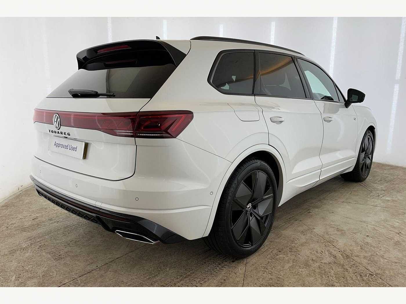 Volkswagen Touareg 3.0 TDI V6 Black Edition SUV 5dr Diesel Tiptronic 4Motion Euro 6 (s/s) (286 ps)