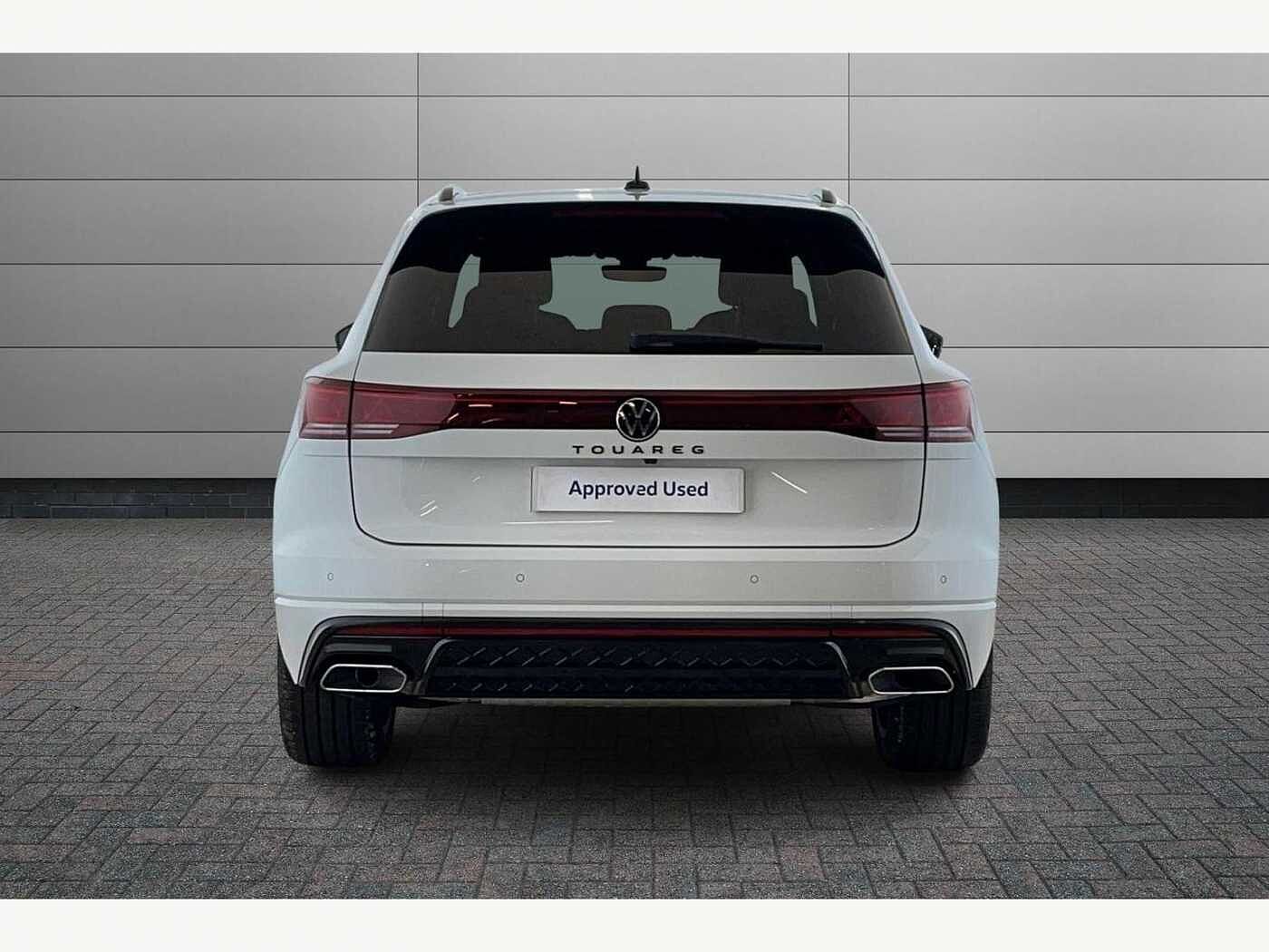 Volkswagen Touareg 3.0 TDI V6 Black Edition SUV 5dr Diesel Tiptronic 4Motion Euro 6 (s/s) (286 ps)