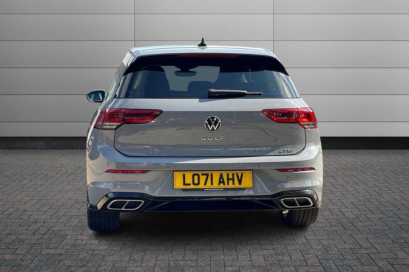 Volkswagen Golf 1.5 eTSI MHEV R-Line Hatchback 5dr Petrol Hybrid DSG Euro 6 (s/s) (150 ps) 18 Be