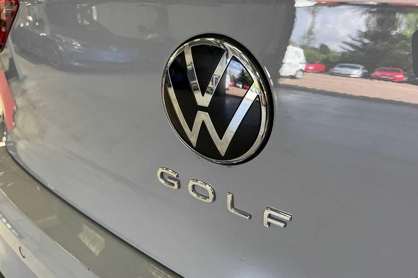 Volkswagen Golf 1.5 eTSI MHEV R-Line Hatchback 5dr Petrol Hybrid DSG Euro 6 (s/s) (150 ps) 18 Be