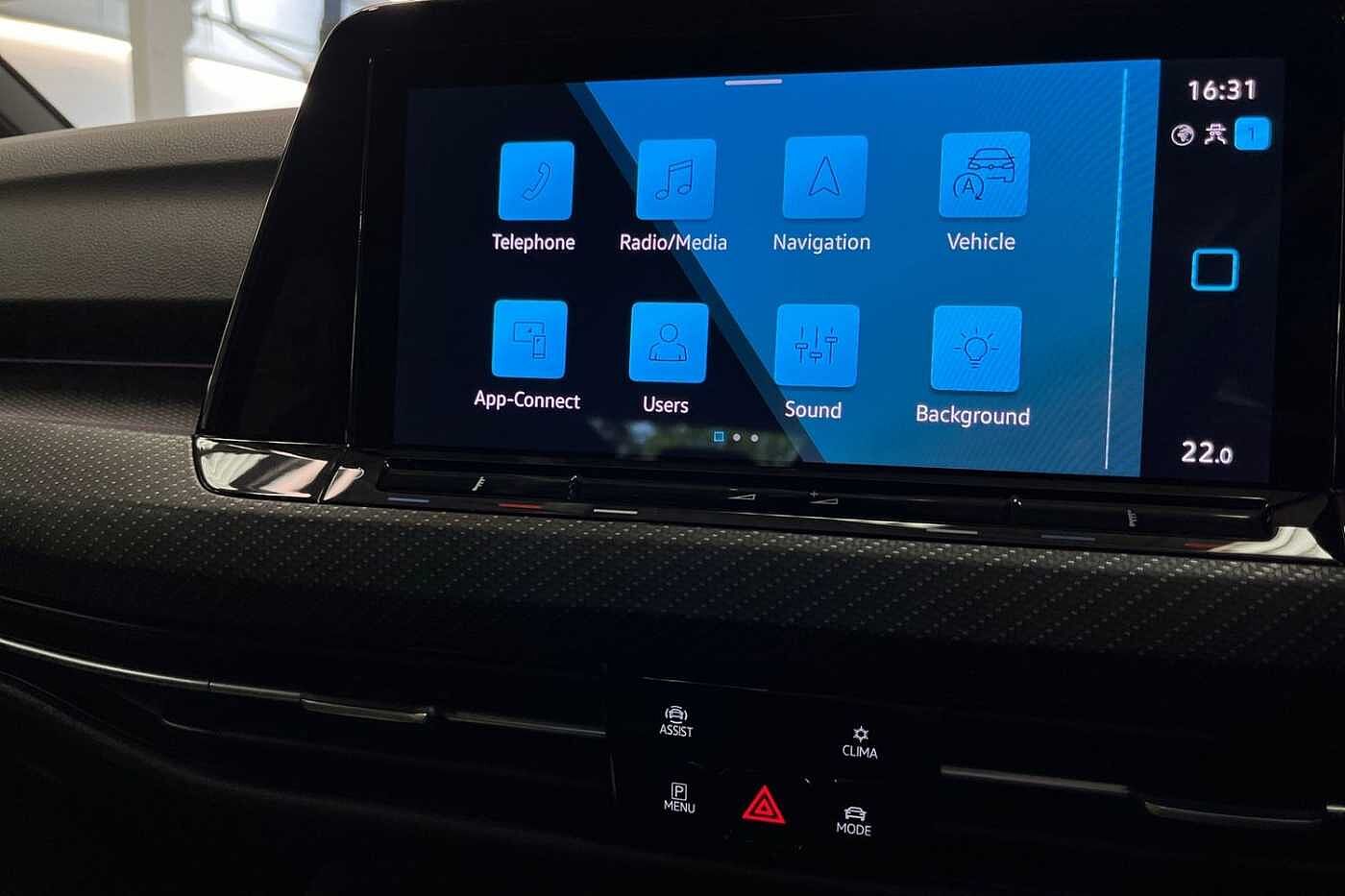 Volkswagen Golf 1.5 eTSI MHEV R-Line Hatchback 5dr Petrol Hybrid DSG Euro 6 (s/s) (150 ps) 18 Be