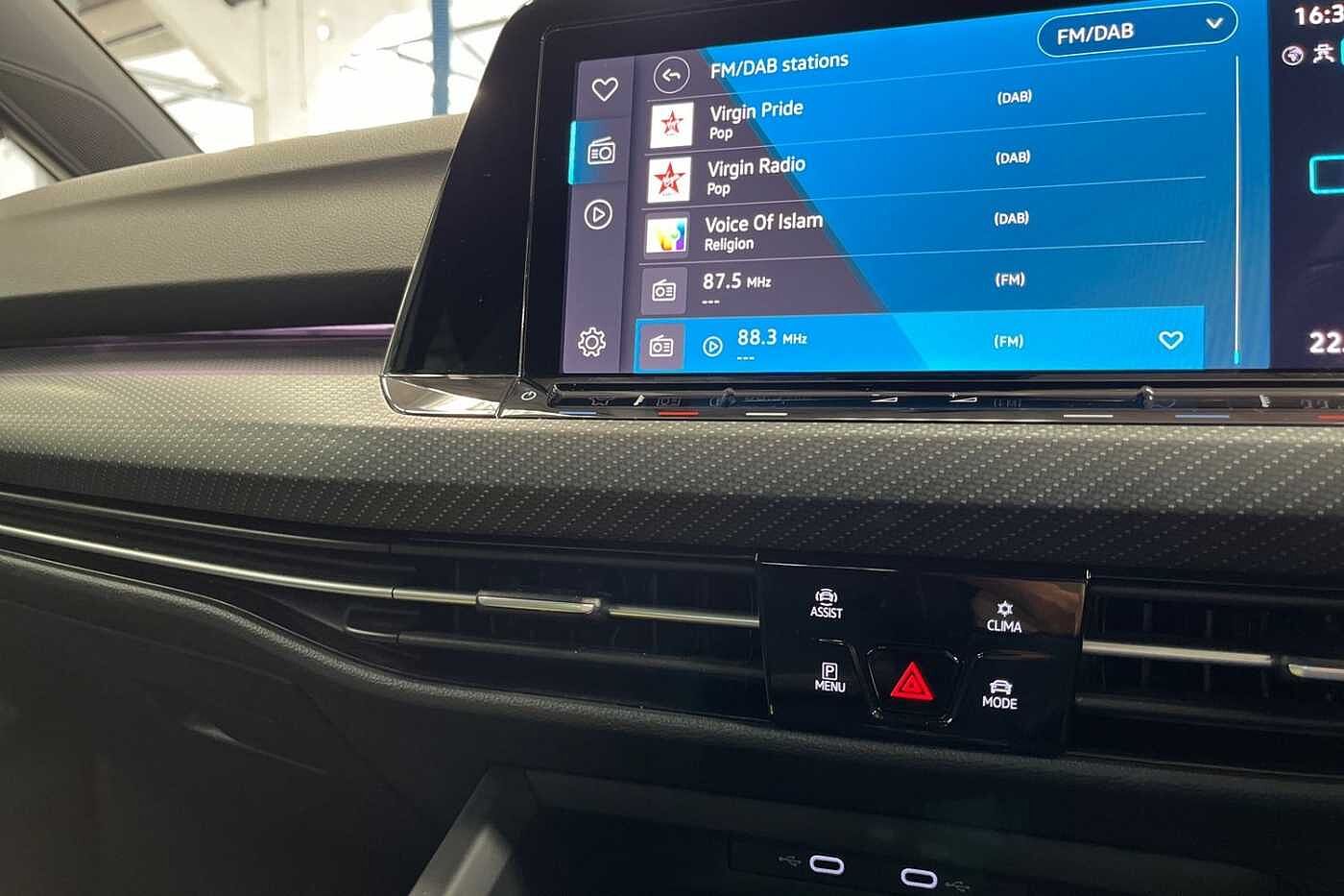 Volkswagen Golf 1.5 eTSI MHEV R-Line Hatchback 5dr Petrol Hybrid DSG Euro 6 (s/s) (150 ps) 18 Be