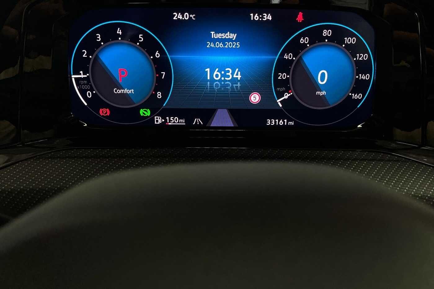 Volkswagen Golf 1.5 eTSI MHEV R-Line Hatchback 5dr Petrol Hybrid DSG Euro 6 (s/s) (150 ps) 18 Be