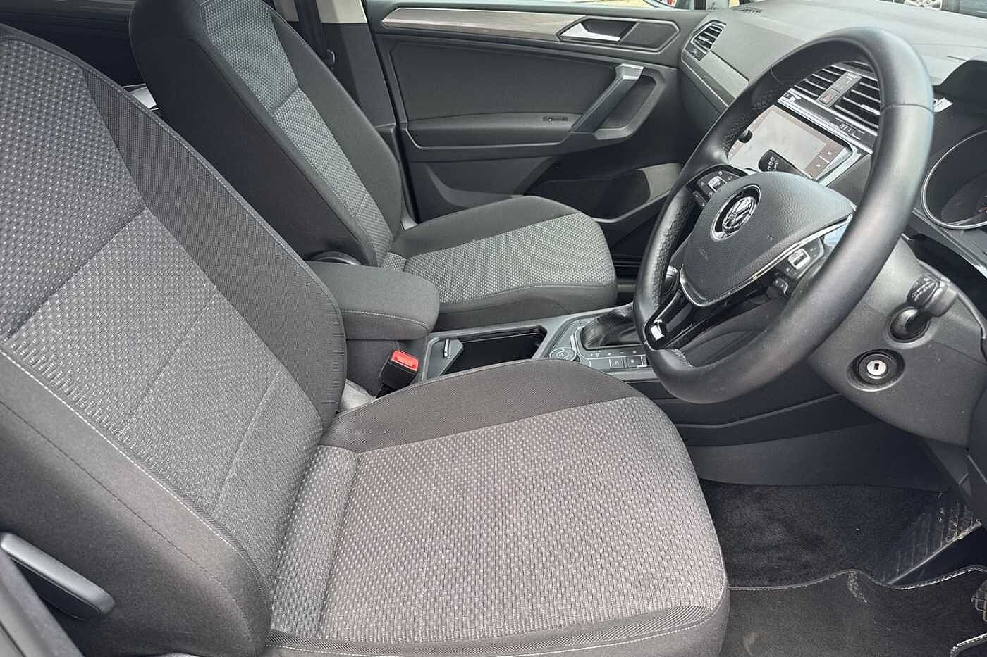 Volkswagen Tiguan Allspace 2.0 TDI Match SUV 5dr Diesel DSG 4Motion Euro 6 (s/s) (150 ps) 7 seater & 4WD!