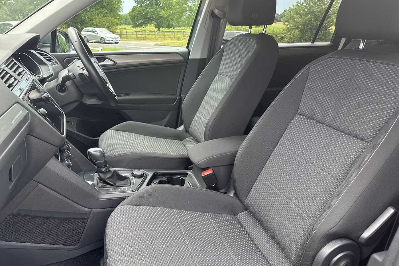Volkswagen Tiguan Allspace 2.0 TDI Match SUV 5dr Diesel DSG 4Motion Euro 6 (s/s) (150 ps) 7 seater & 4WD!