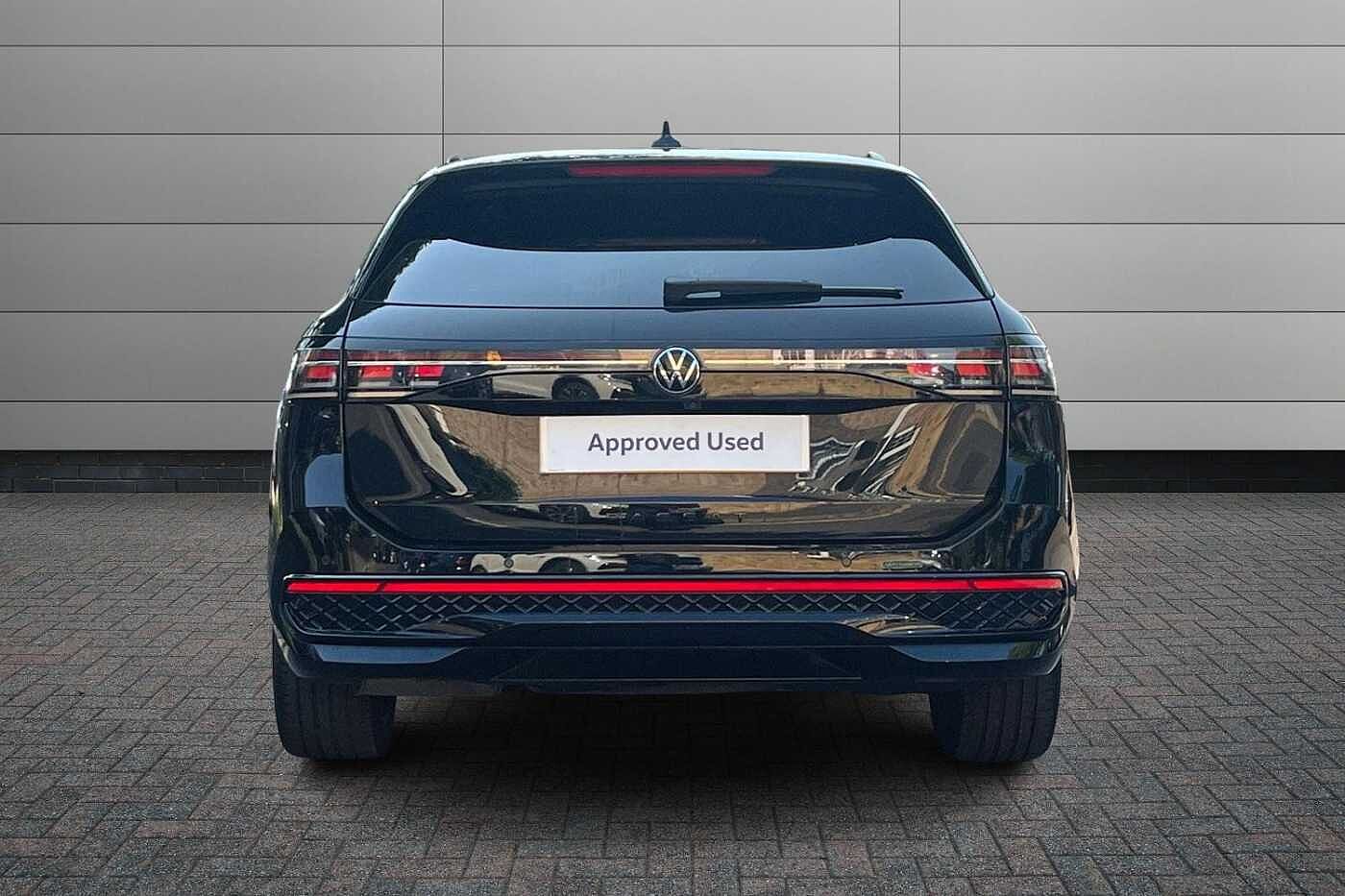 Volkswagen Passat 1.5 eTSI MHEV R-Line Estate 5dr Petrol Hybrid DSG Euro 6 (s/s) (150 ps)