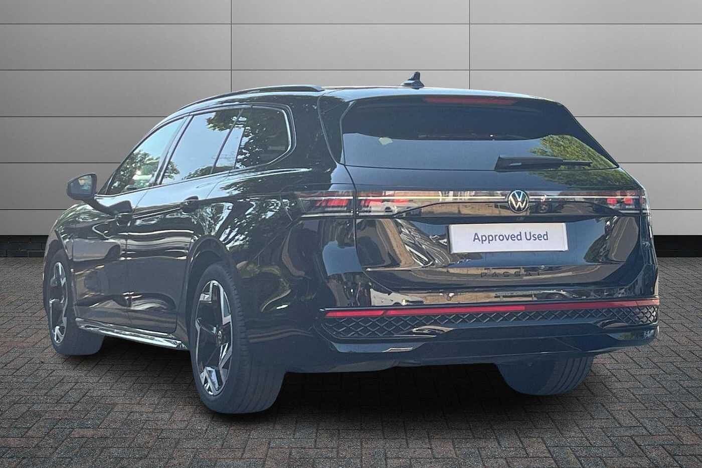 Volkswagen Passat 1.5 eTSI MHEV R-Line Estate 5dr Petrol Hybrid DSG Euro 6 (s/s) (150 ps)