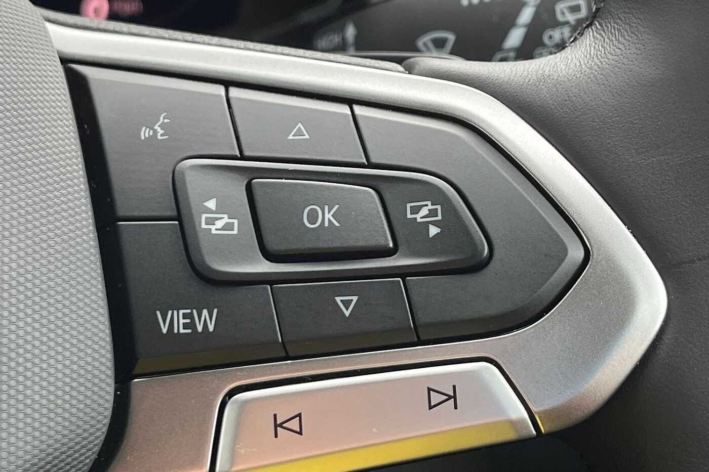 Volkswagen T-Roc 1.5 TSI R-Line SUV 5dr Petrol DSG Euro 6 (s/s) (150 ps)