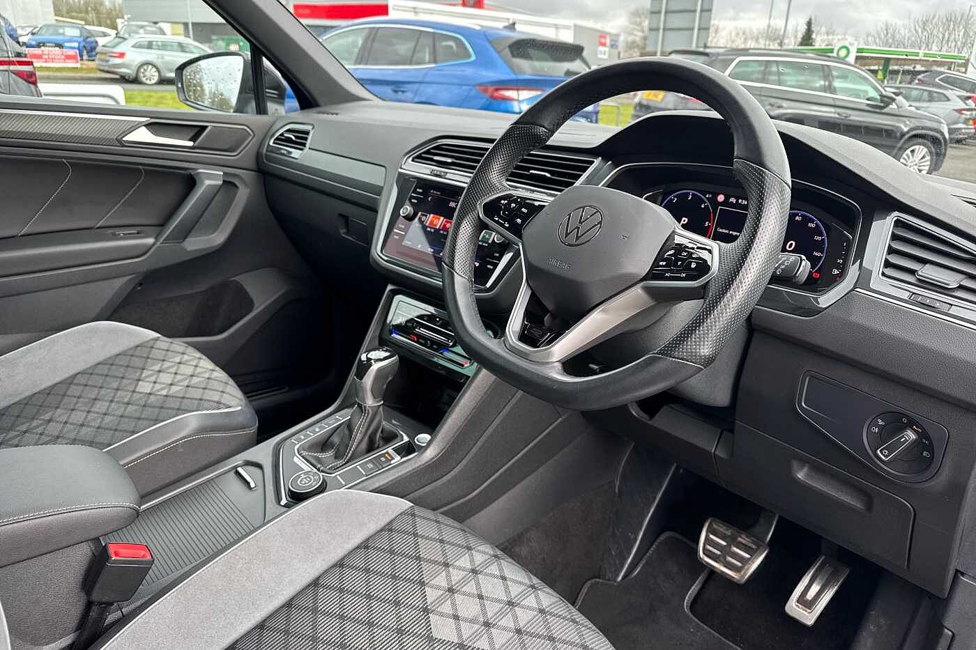Volkswagen Tiguan 2.0 TDI (150PS) R-Line SCR 4Motion DSG