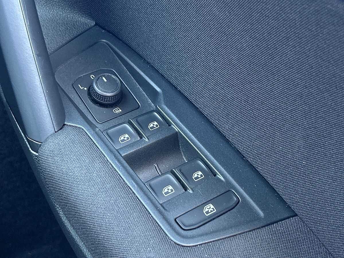 Volkswagen Tiguan 1.5 TSI (150ps) Life EVO Manual 5 door