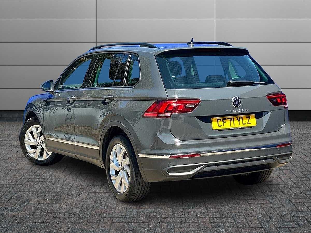 Volkswagen Tiguan 1.5 TSI (150ps) Life EVO Manual 5 door