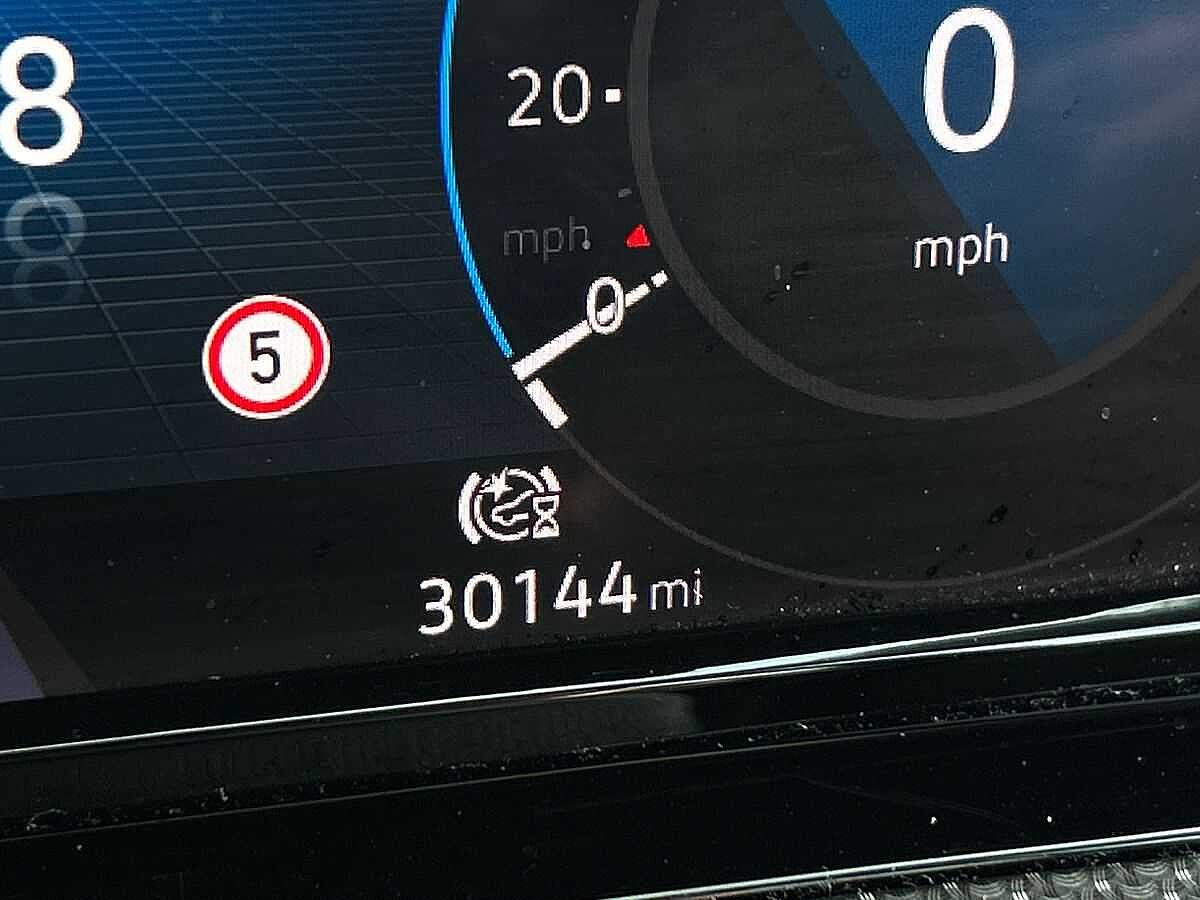 Volkswagen Golf MK8 Hatchback 5-Dr 1.5 TSI (130ps) R-Line EVO
