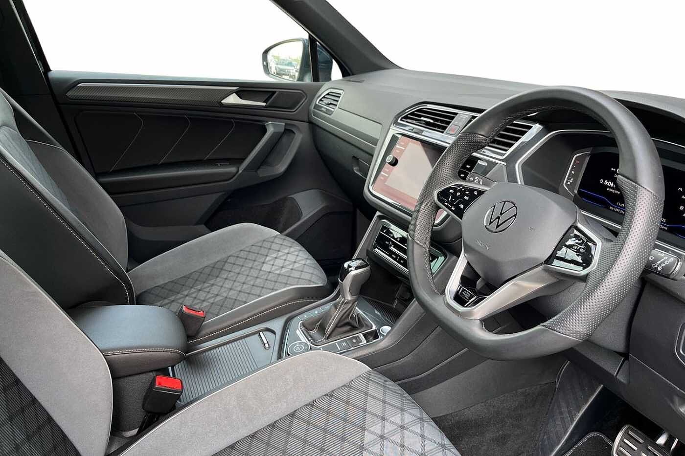 Volkswagen Tiguan 2.0 TSI R-Line SUV 5dr Petrol DSG 4Motion Euro 6 (s/s) (190 ps)
