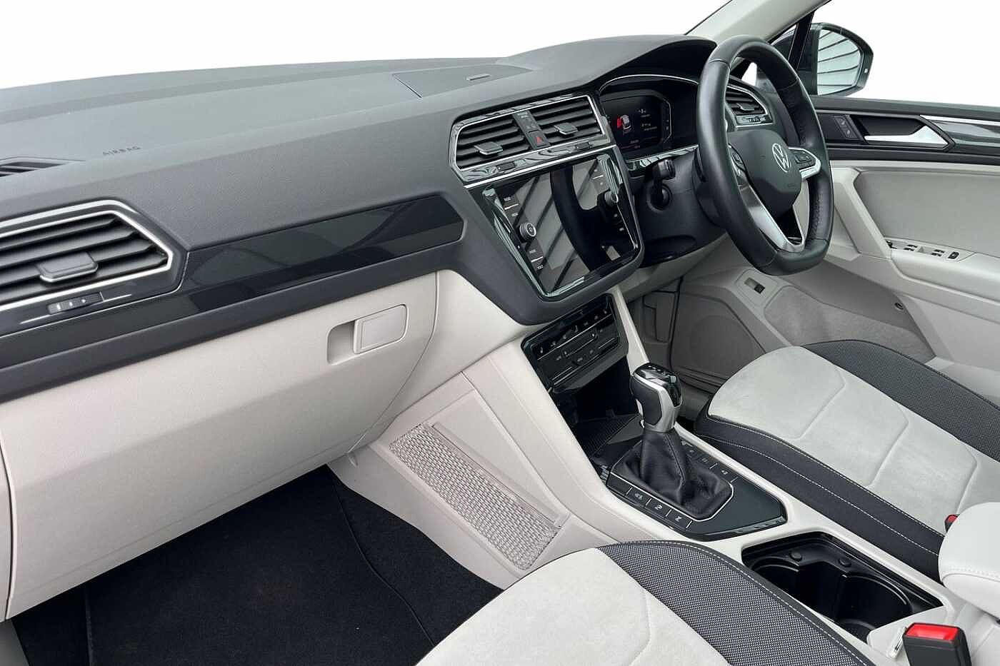 Volkswagen Tiguan 1.5 TSI Elegance SUV 5dr Petrol DSG Euro 6 (s/s) (150 ps)