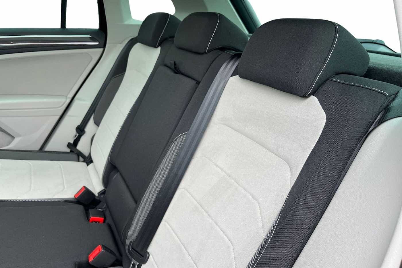 Volkswagen Tiguan 1.5 TSI Elegance SUV 5dr Petrol DSG Euro 6 (s/s) (150 ps)