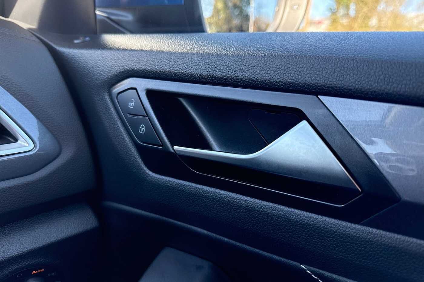Volkswagen T-Roc VOLKSWAGEN T-Roc Style 1.5 TSI 150PS 7-speed DSG 5 Door